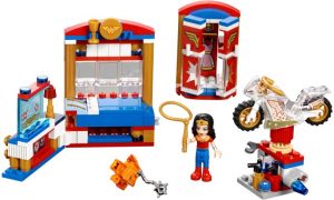 Lego DC Super Heroes Girls 41235 Ihmenainen ja Asuntola