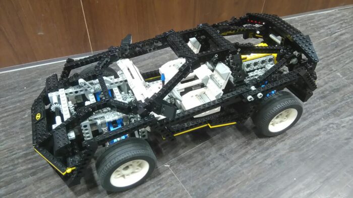 Lego Technic 8880 Super Car – Käytetty